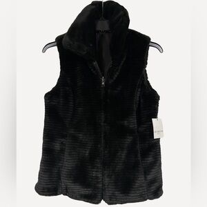 Liz Claiborne Women’s Reversible Plush Black Vest
